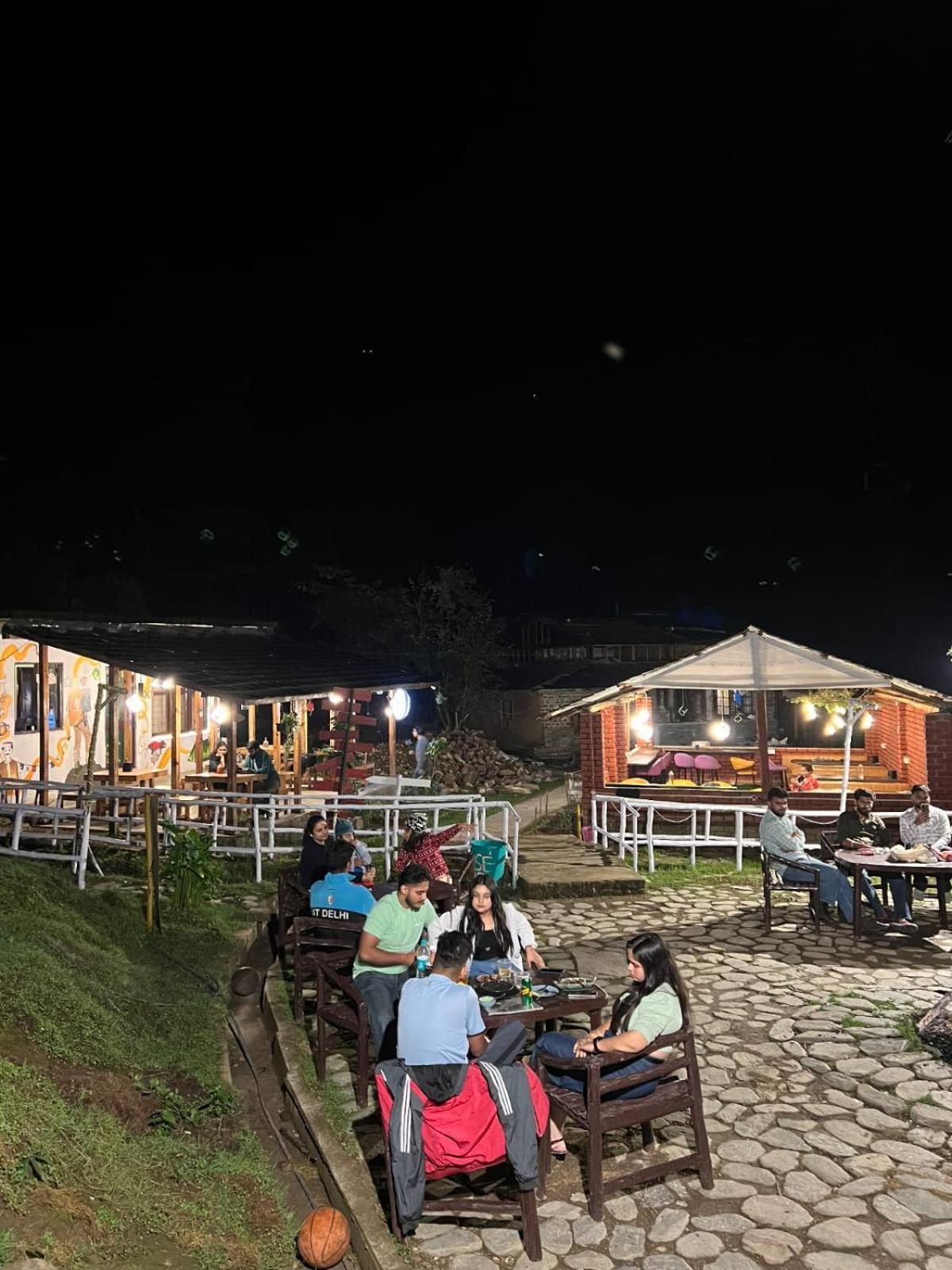 Himtrek Stays,Mcleodganj แมคลอยด์กันจ์ ภายนอก รูปภาพ