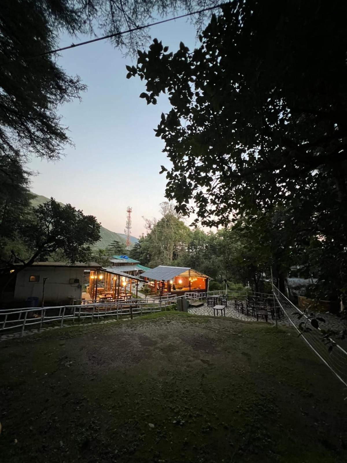 Himtrek Stays,Mcleodganj แมคลอยด์กันจ์ ภายนอก รูปภาพ