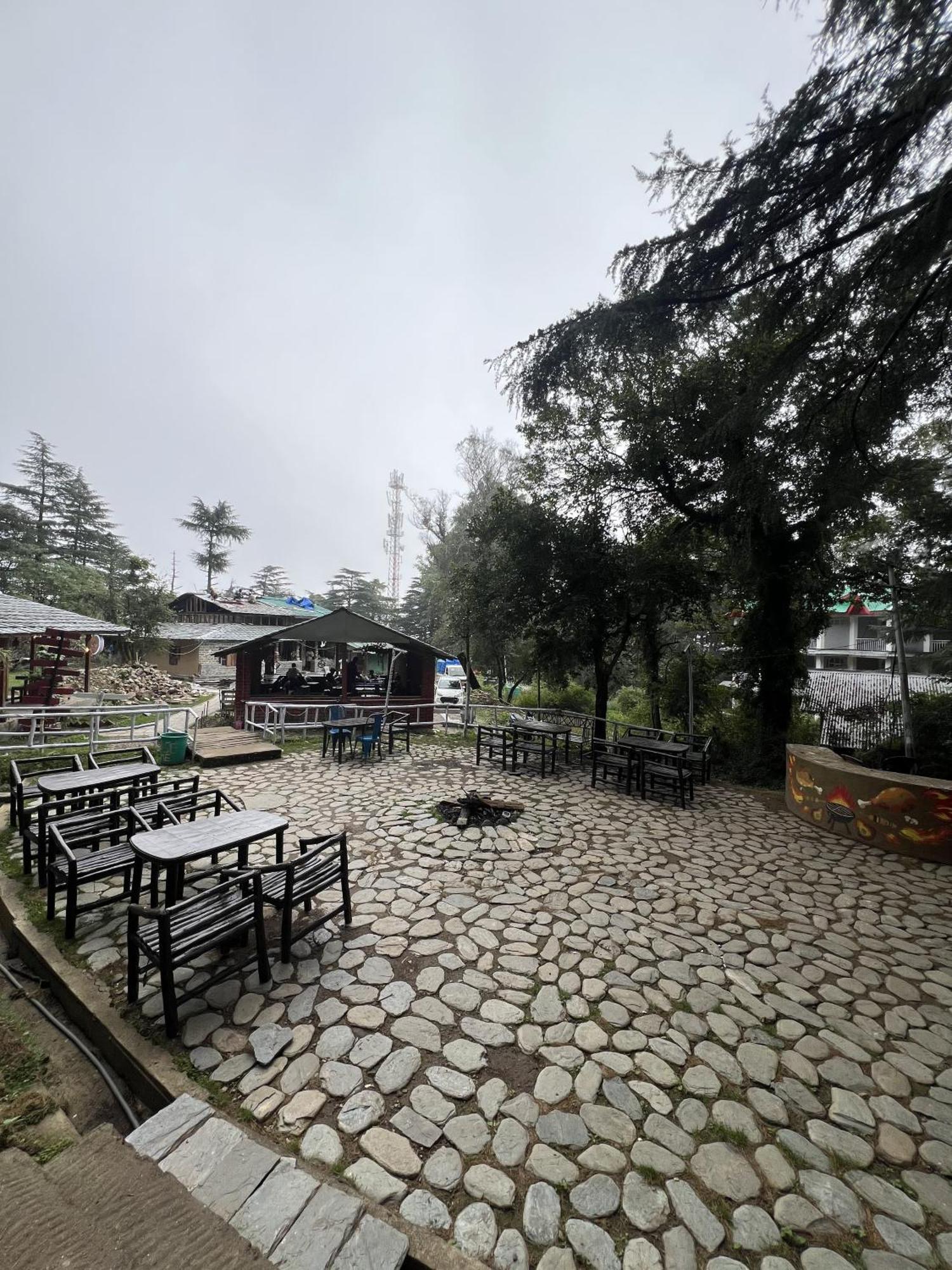 Himtrek Stays,Mcleodganj แมคลอยด์กันจ์ ภายนอก รูปภาพ